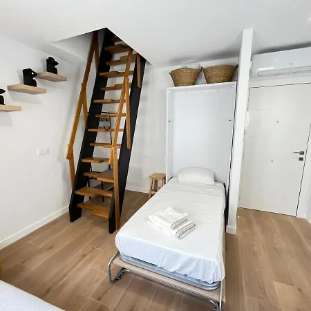 Duplex Serranos Apartment